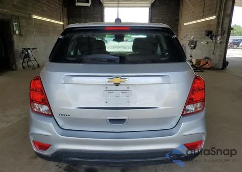 2017 Chevrolet Trax Ls z USA, uszkodzony, nr VIN KL7CJKSB1HB207756